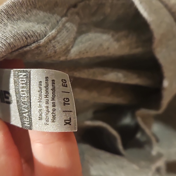 Seventeen world tour local crew - Picture 3 of 3